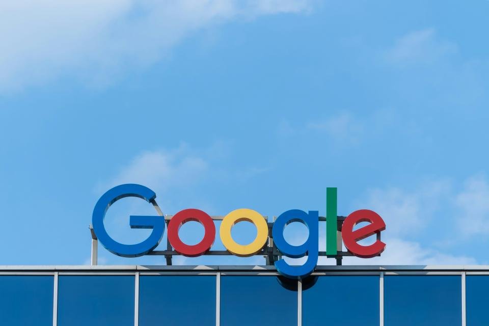 Is Alphabet Inc. (NASDAQ:GOOG) Best AI Stock to Buy Based on New AI ETF?