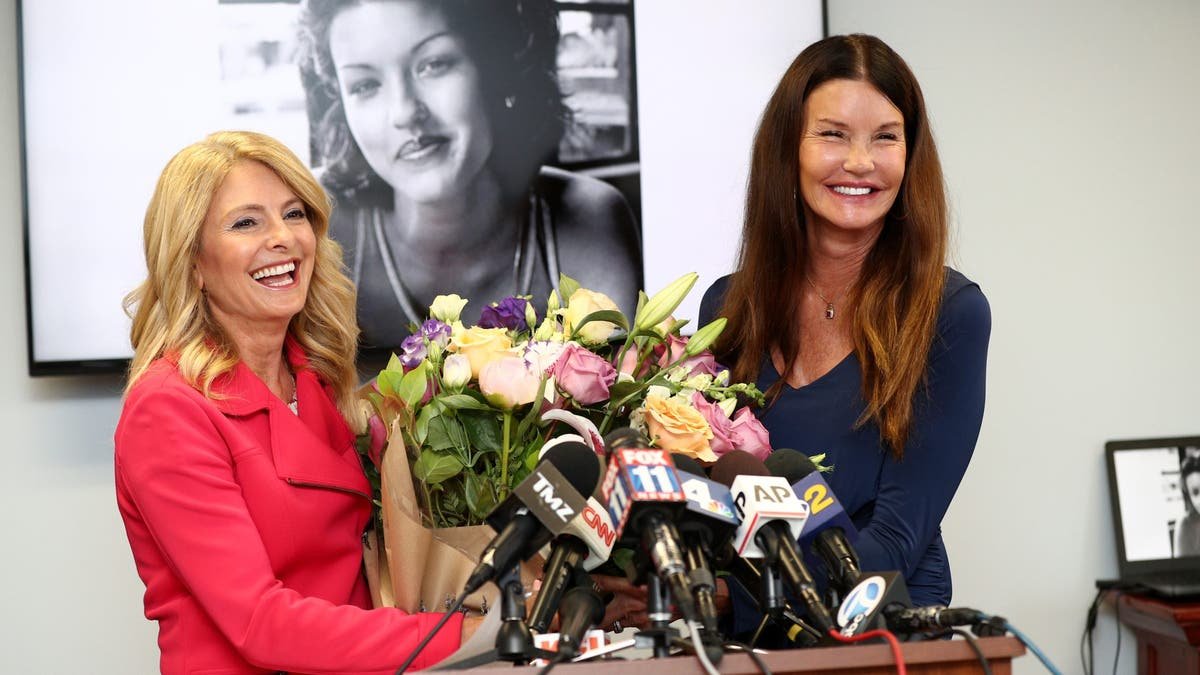 Lisa Bloom (L) and Janice Dickinson (R)