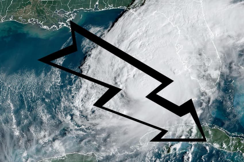 hurricane-milton-satellite-arrow