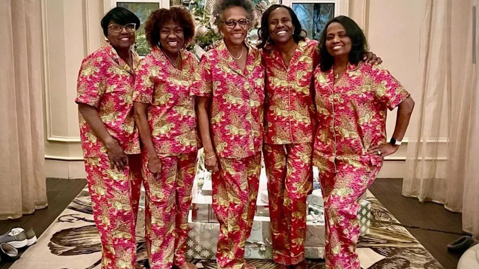 Tina Clarington, Bonita Jackson, Janet Davis, Deborah Roberts and Belinda SpellmanDeborah Roberts