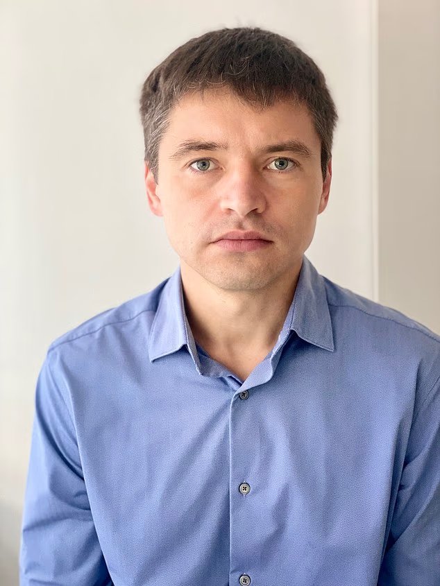 Artiom Borisov had his unfair dismissal case against American International Group (AIG) thrown out after he started eating during his own tribunal