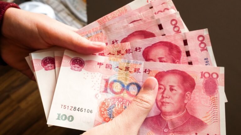 Russia set to sell its first yuan-denominated domestic bonds