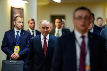 Former US Officials Demand ‘Hard Belly’ from West to Counter Putin in Ukraine