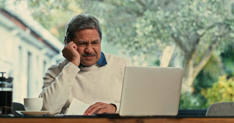 2 Vanguard ETFs to Buy Hand Over Fist and 1 to Avoid