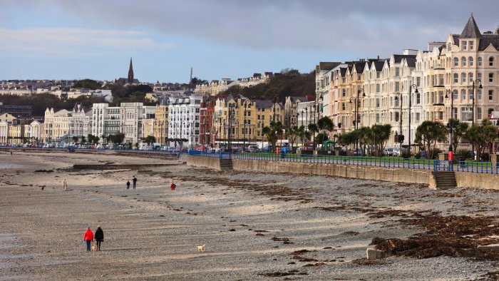 Surge in offshore bond sales as UK investors look to cut tax bills