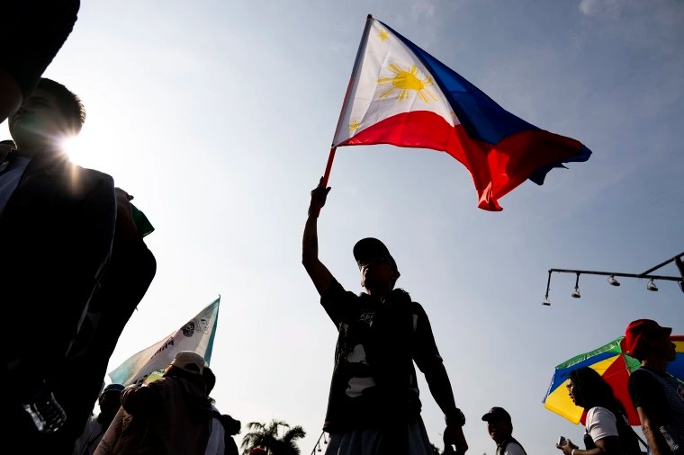 Filipinos Join Mass Anti-Corruption Protests