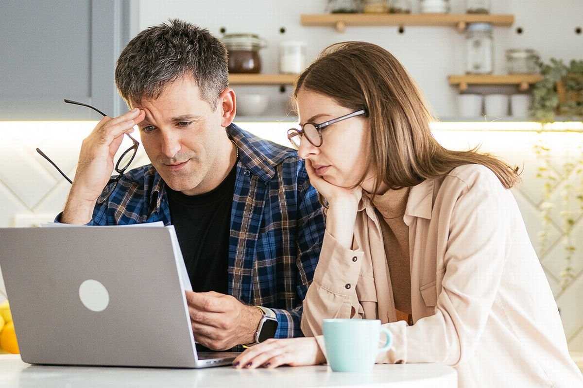A couple check their finances