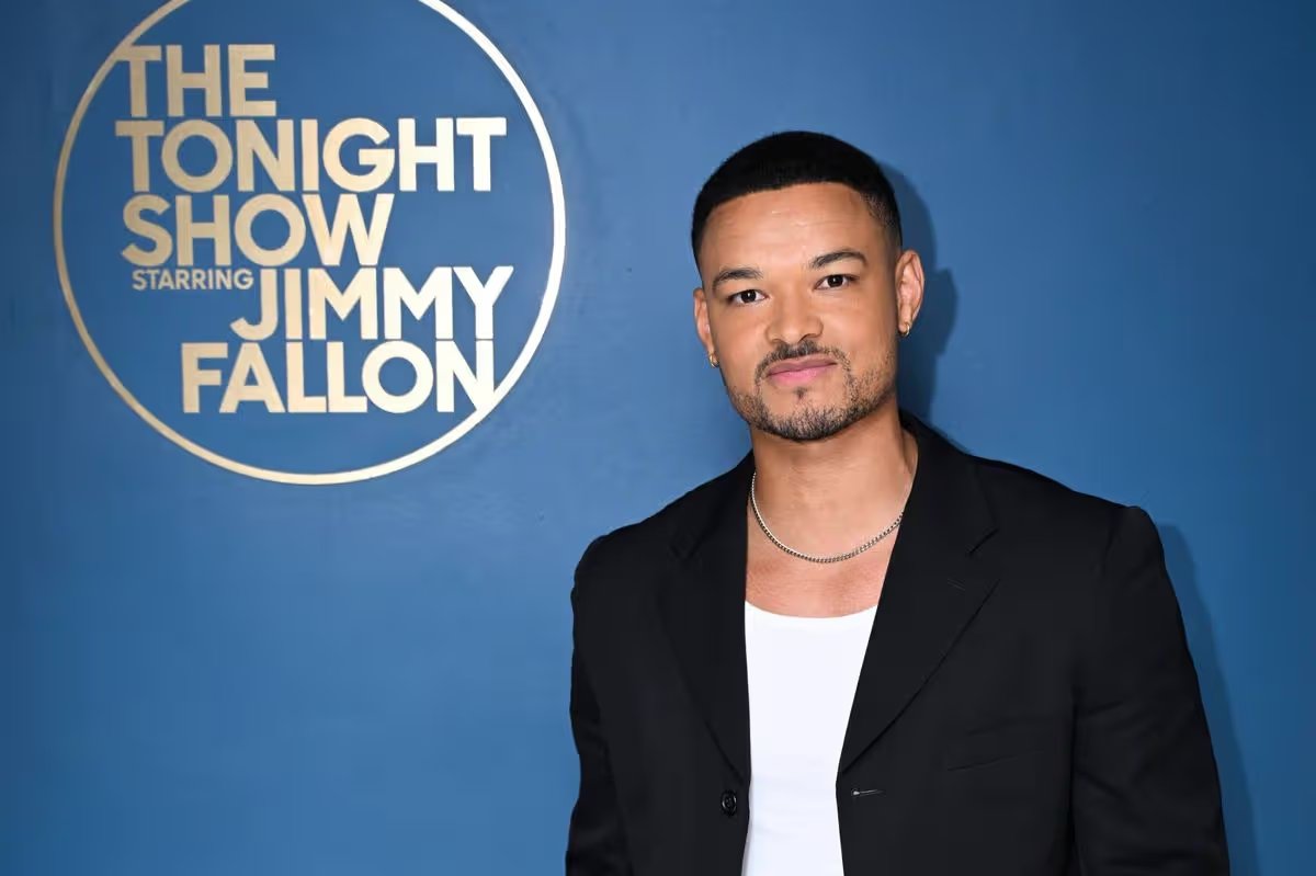 THE TONIGHT SHOW STARRING JIMMY FALLON -- Episode 2181 -- Pictured: Podcaster Steven Bartlett poses backstage on Wednesday, September 10, 2025 -- (Photo by: Todd Owyoung/NBC via Getty Images)