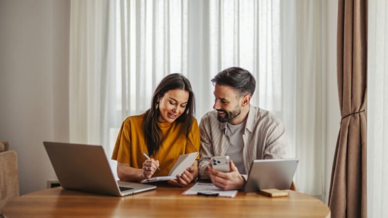 Wells Fargo says now is the time to lock in 5% yields on these bonds