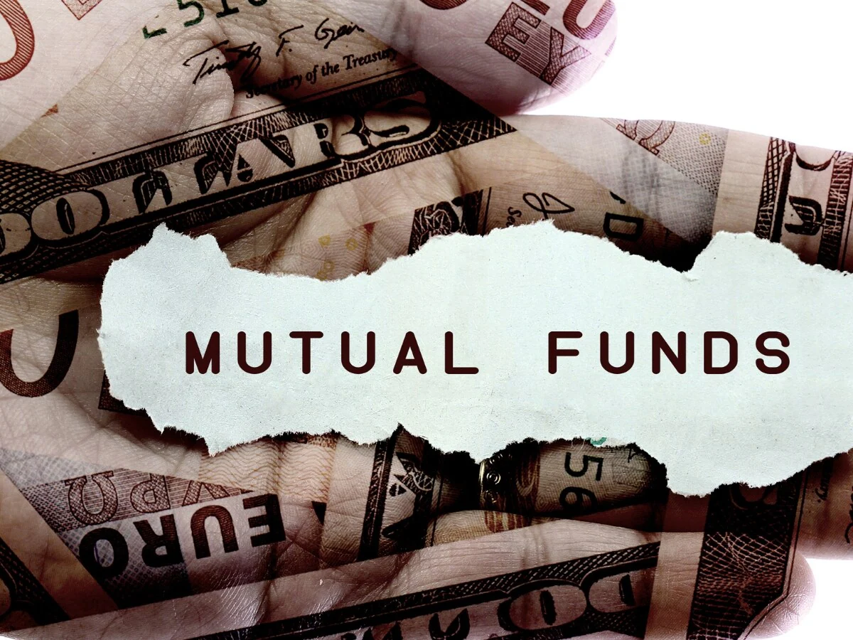 mutual funds India, SIP investment guide, what is mutual fund explained, beginner investing India, best mutual funds for beginners, how mutual funds work, equity vs debt funds India, మ్యూచువల్ ఫండ్ అంటే ఏమిటి, మ్యూచువల్ ఫండ్ ఎలా పనిచేస్తుంది, ఈక్విటీ ఫండ్స్, మ్యూచువల్ ఫండ్‌లో ఎలా ఇన్వెస్ట్ చేయాలి, మ్యూచువల్ ఫండ్ టిప్స్