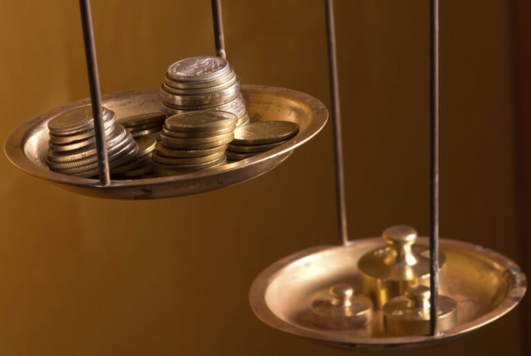 How Mutual Fund Size Impacts Performance and Investment Strategy