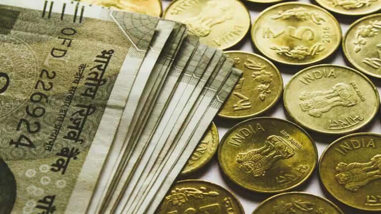 Rs 10,000 monthly SIP vs Rs 10 lakh lump sum: Which can create a higher corpus in 10 years?