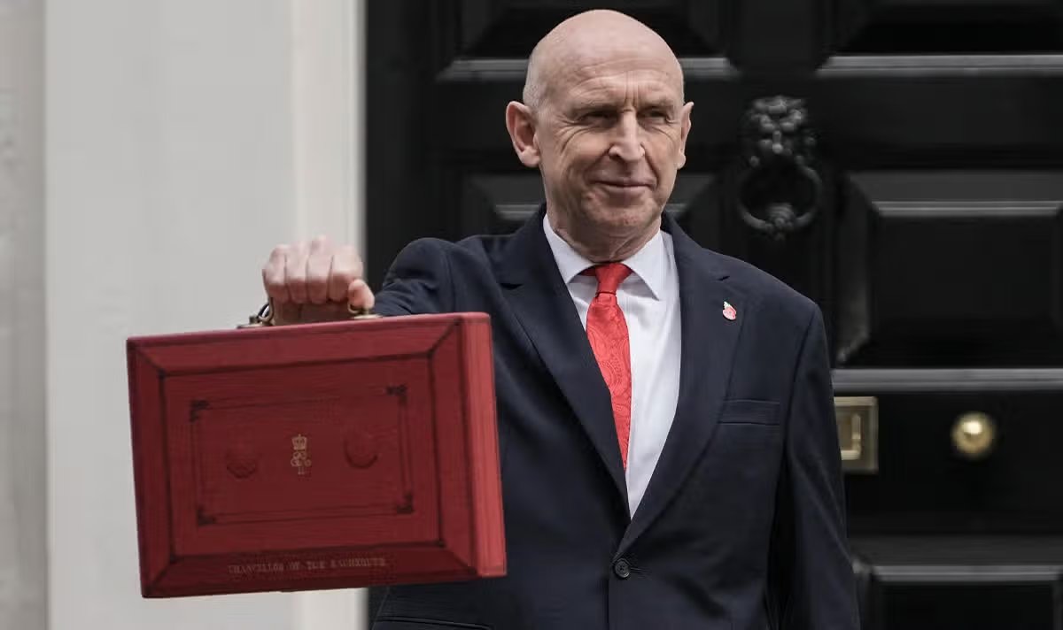Chancellor John Healey outside 10 Downing Street