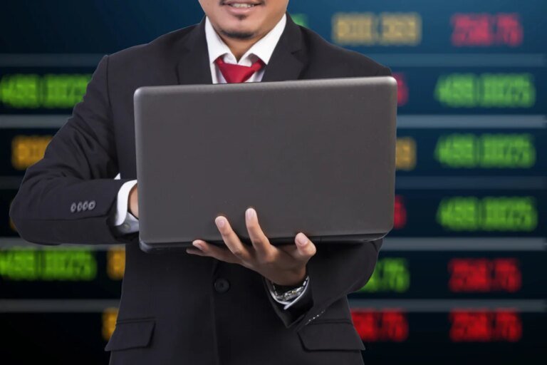 Is Allspring Pr Lrg Comp Grow A (EKJAX) a Strong Mutual Fund Pick Right Now?
